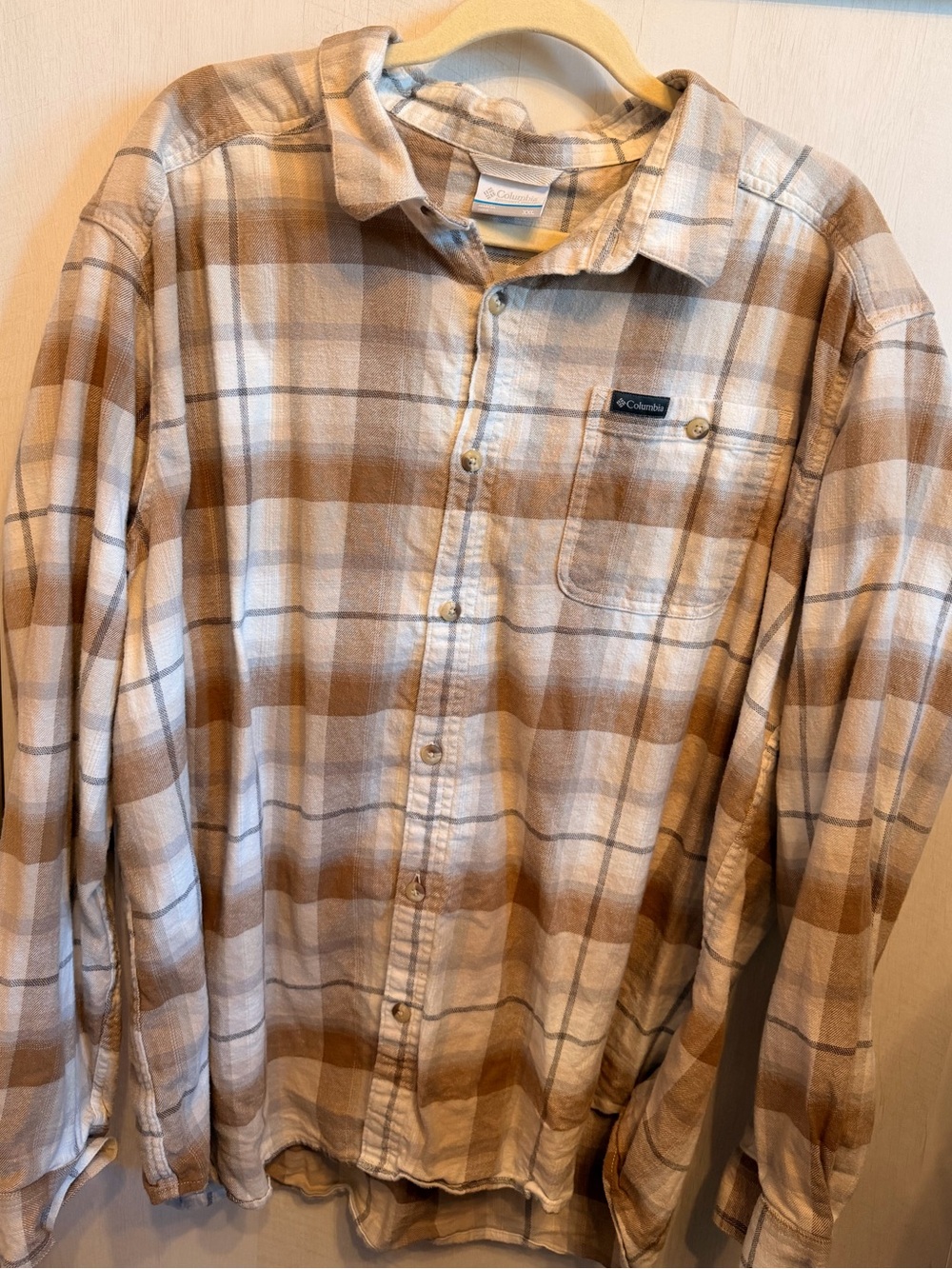 Columbia Men's Beige and White Plaid Button-Down Shirt
